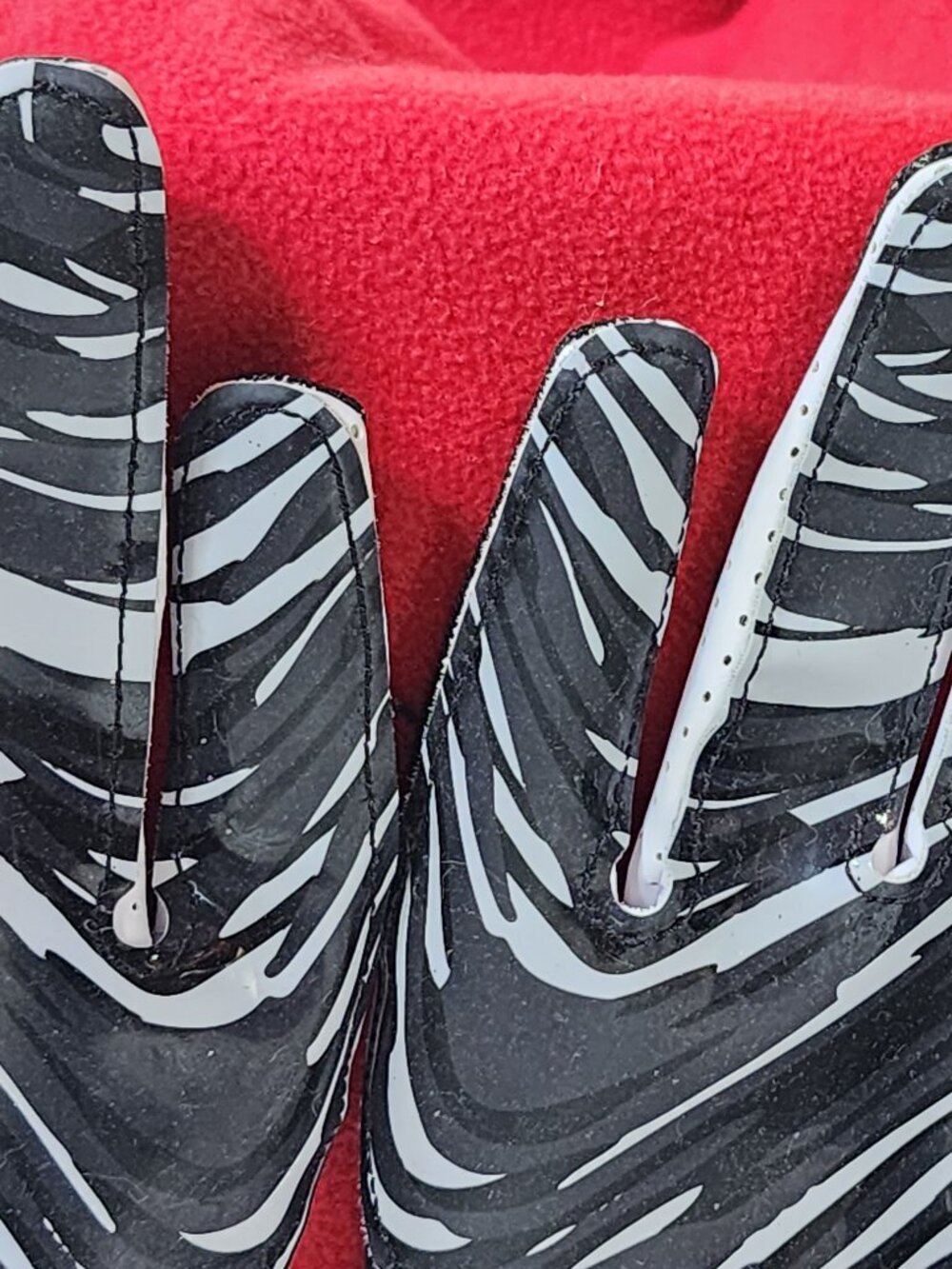 Nike Superbad NFL Officially Licensed Game Issued Receiver Football Gloves 2XL - Picture 10 of 16
